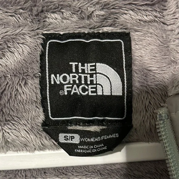 The North Face Gray Fleece Jacket - Picture 5 of 7